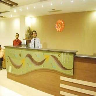 Hotel Surya Гвалиор Екстериор снимка