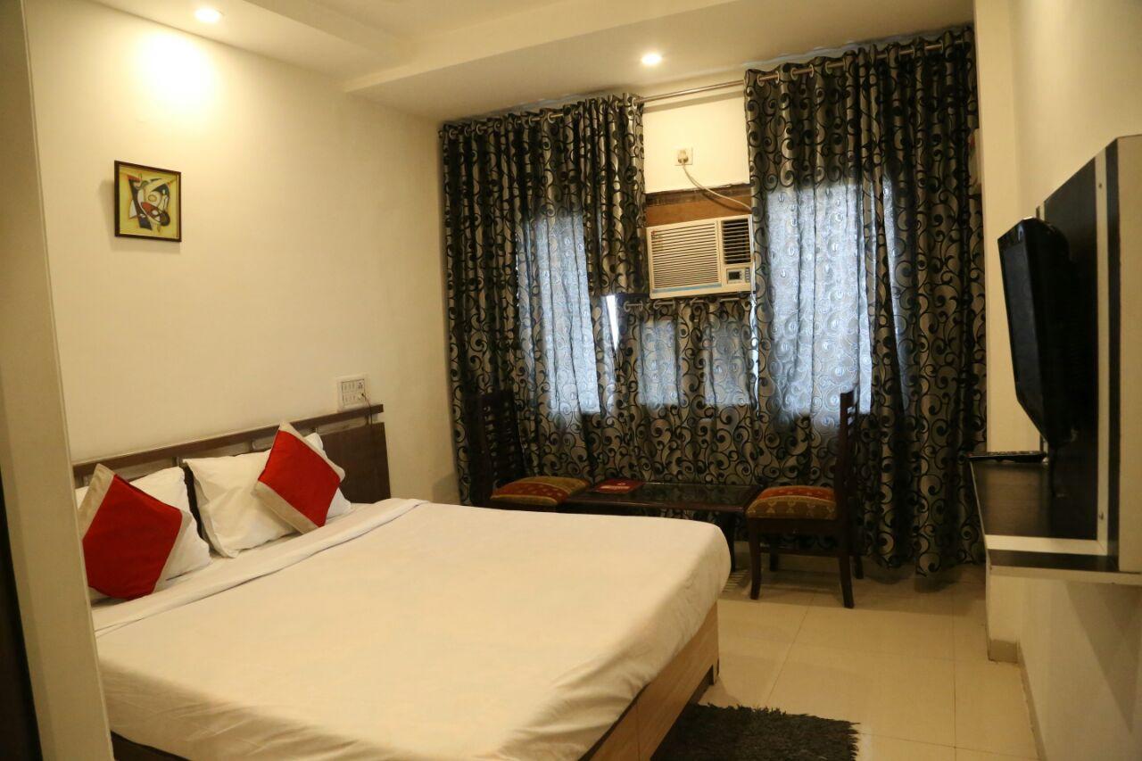 Hotel Surya Гвалиор Екстериор снимка