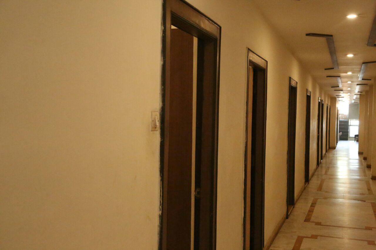 Hotel Surya Гвалиор Екстериор снимка